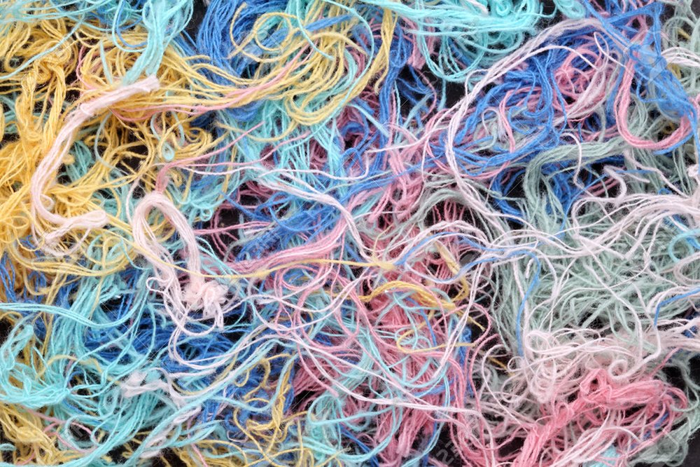 Запутанный клубок ниток