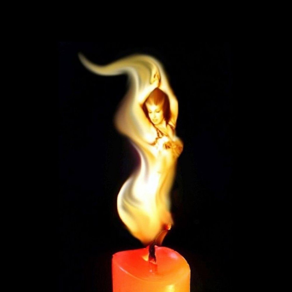 Потухший огарок свечи