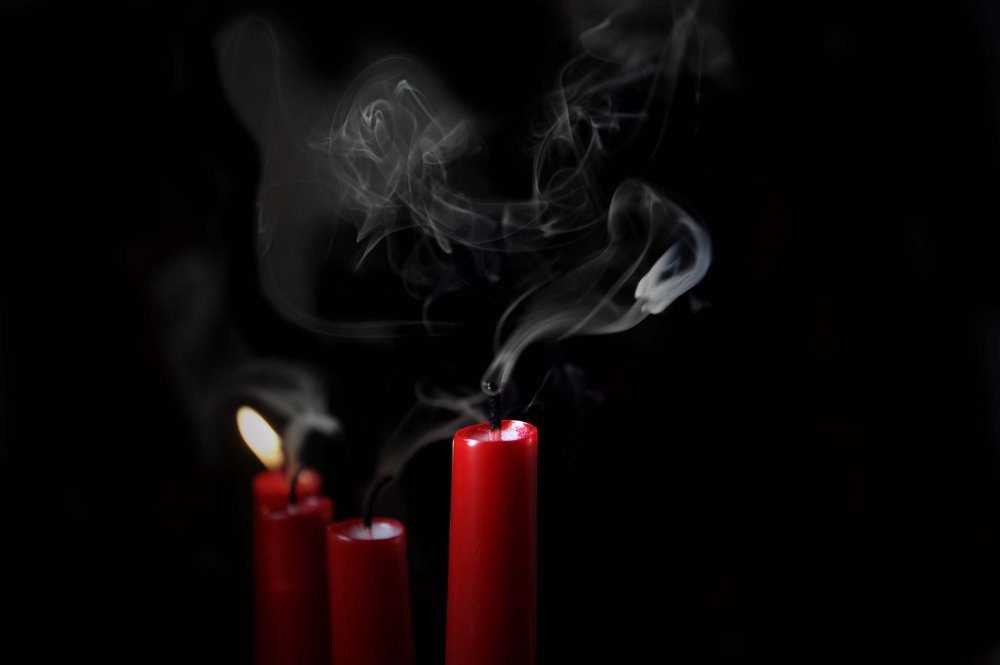 Погасшая свеча