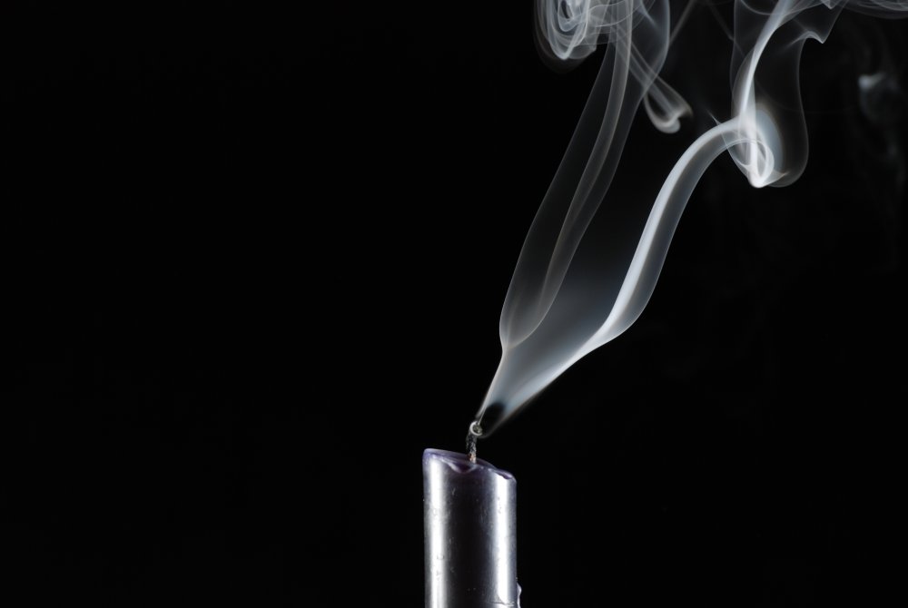 Потухшая свеча