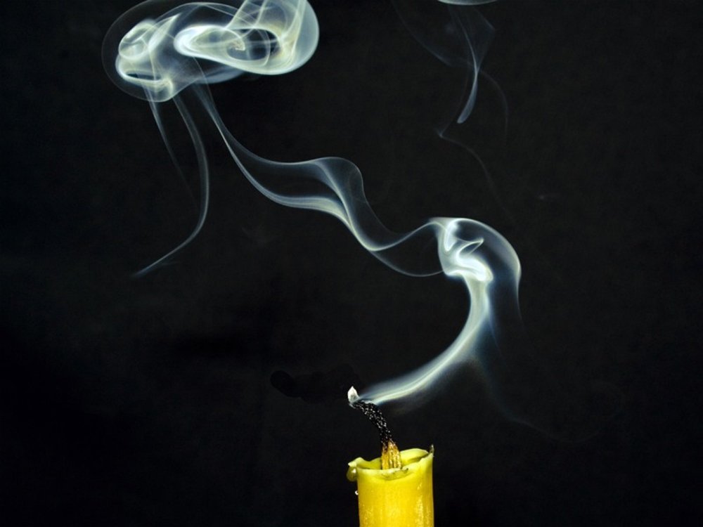 Свеча потухла