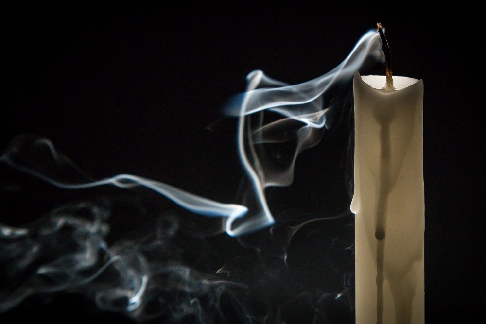 Погасшая свеча