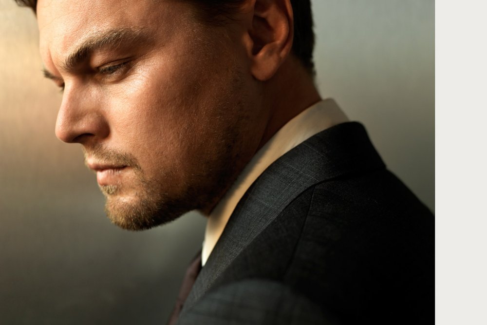 Мужчина с голым торсом