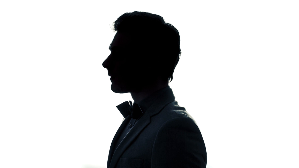 Мужчина в рубашке