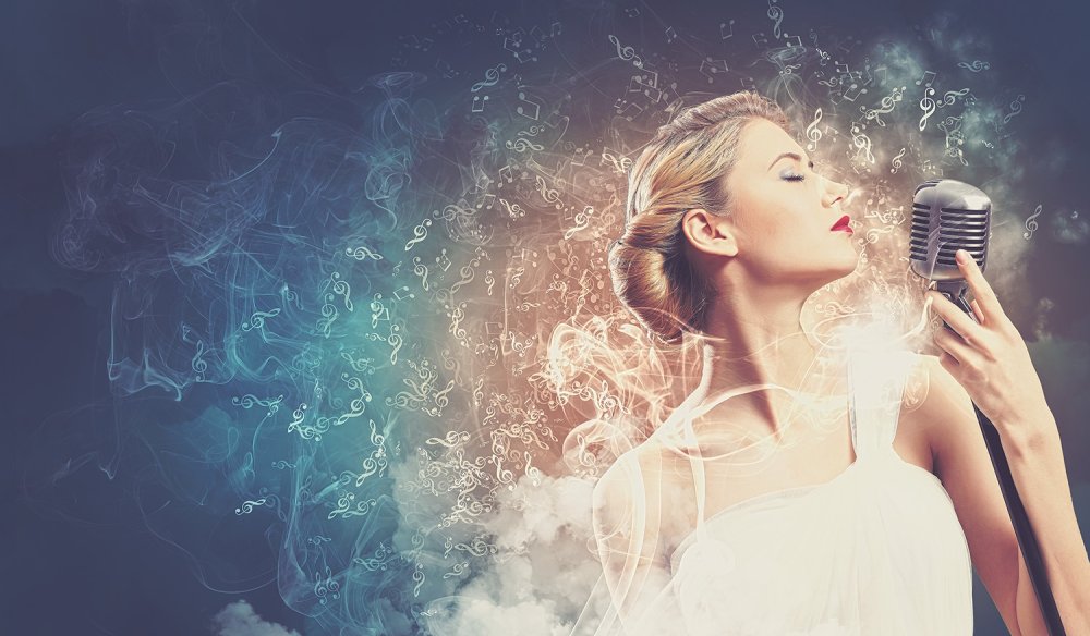 Фэшн с микрофоном