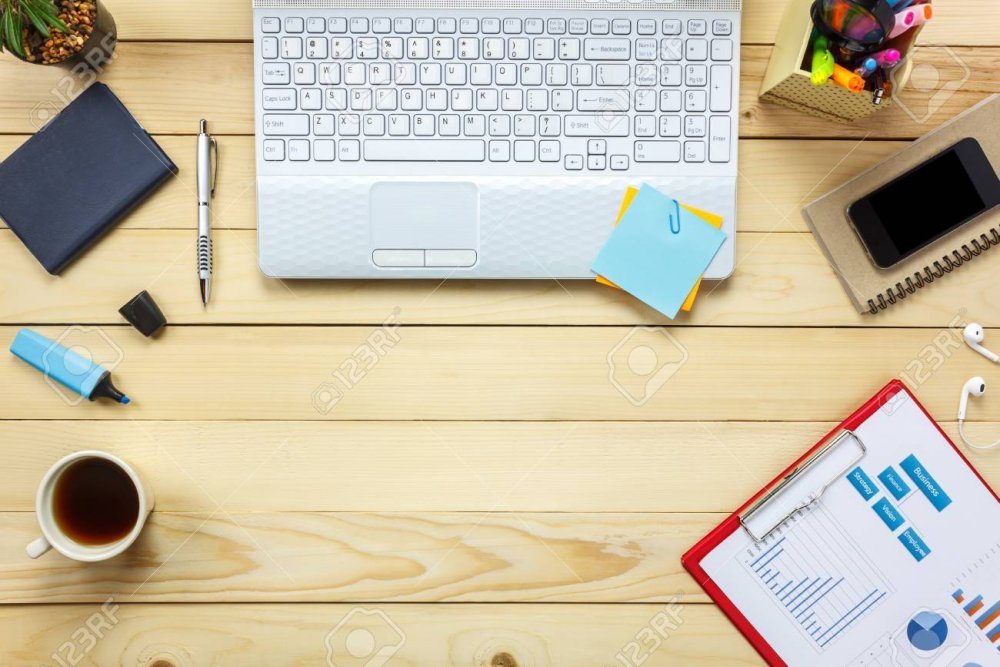 Дизайнерский стол вид сверху