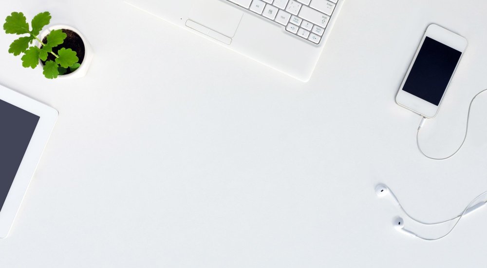 Белый стол сверху