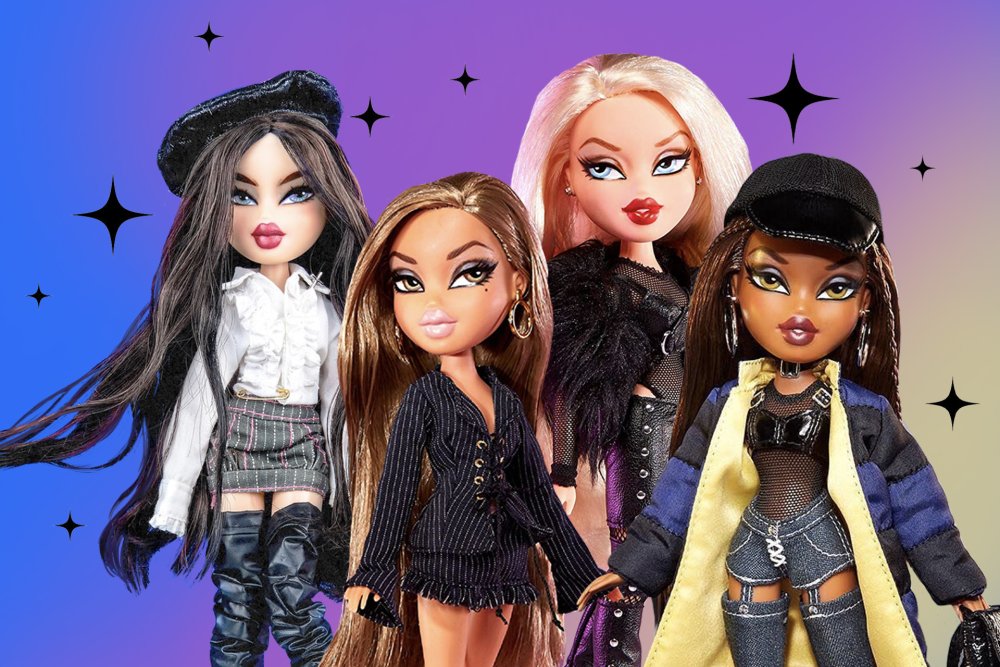 Братц куклы на розовом фоне