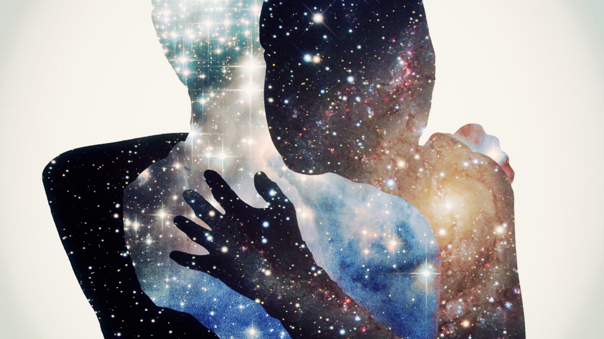 Обнимает двумя руками. Объятия космос. Космос внутри человека. Вселенная мужчина и женщина. Вселенная в руках.