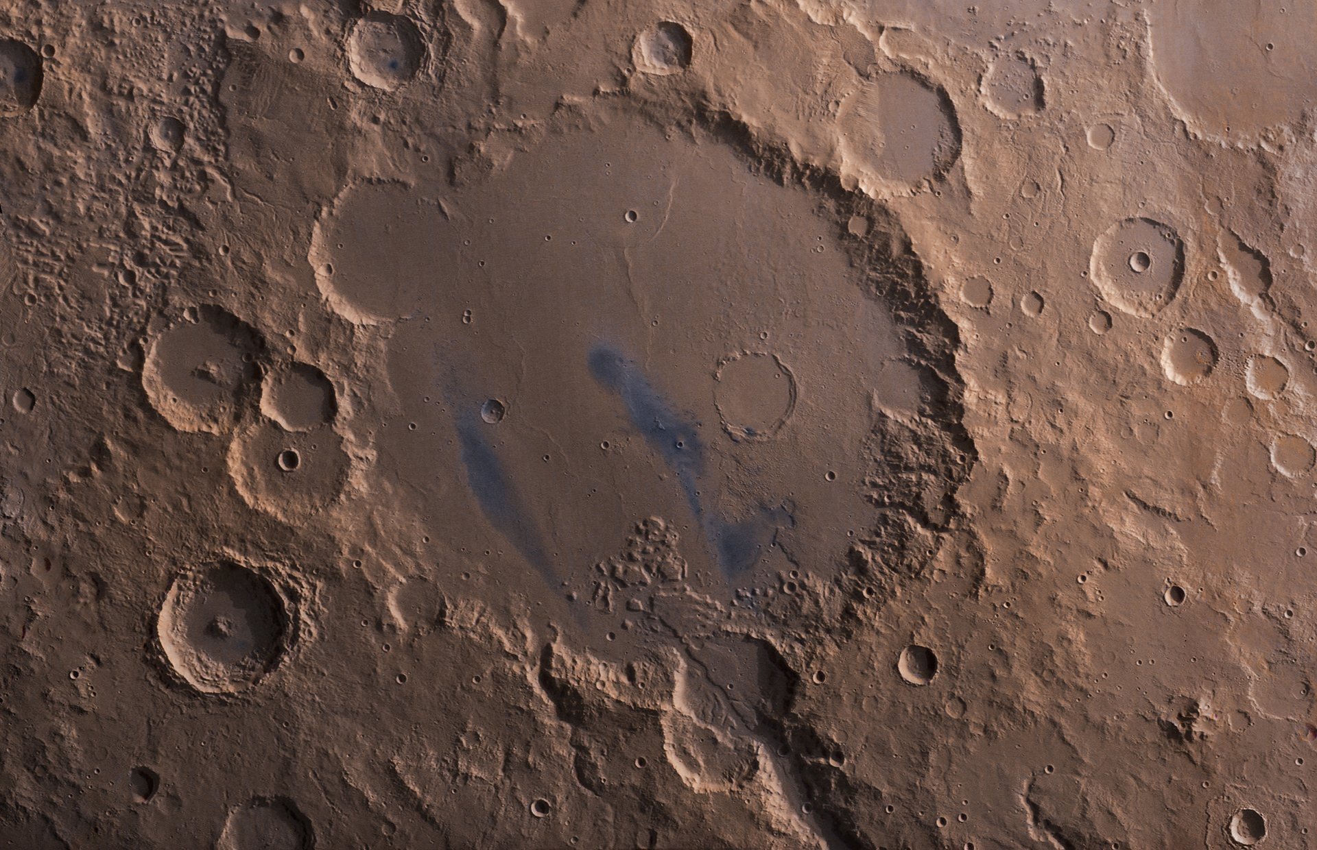 Луна поверхность кратеры. Поверхность планеты кратер Луны. Дедал (лунный кратер). Энгельгардт (лунный кратер). Кратер Кеплер на Луне.