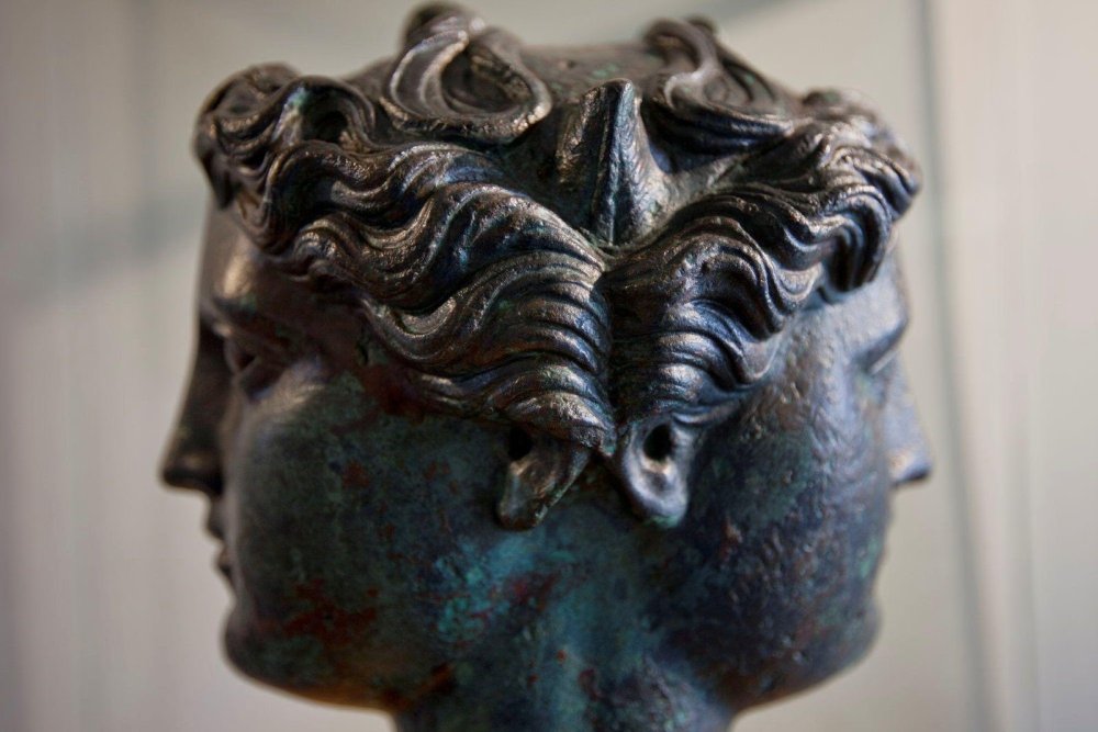 Янус четырехликий