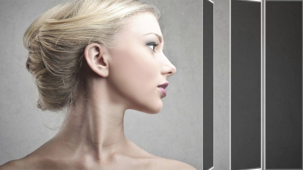 Голова девушки