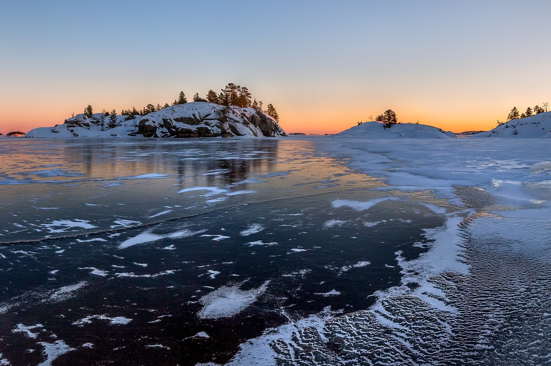 Лед на ладожском озере. Чудское озеро зима. Шхеры Ладожского озера зимой. Карелия Ладожское озеро зима. Ладожское озеро и Чудское озеро.