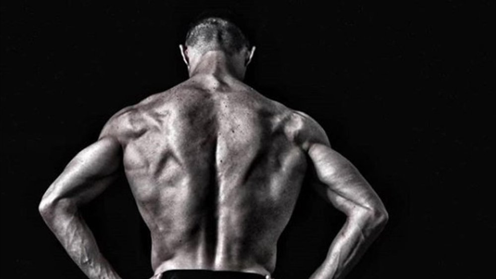 Криштиану Роналду спина