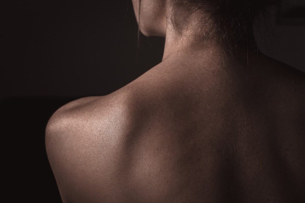 Девушка со спины