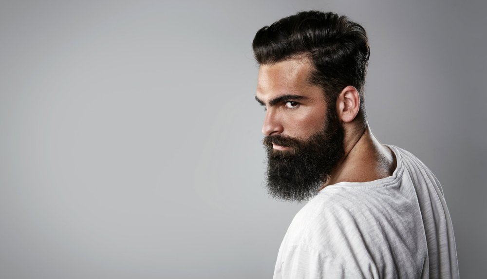 Мужские стрижки с бородой 2022