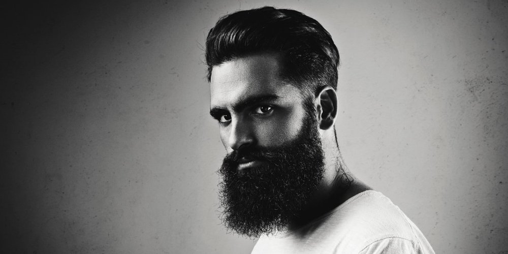 Брутальный мужчина с бородой