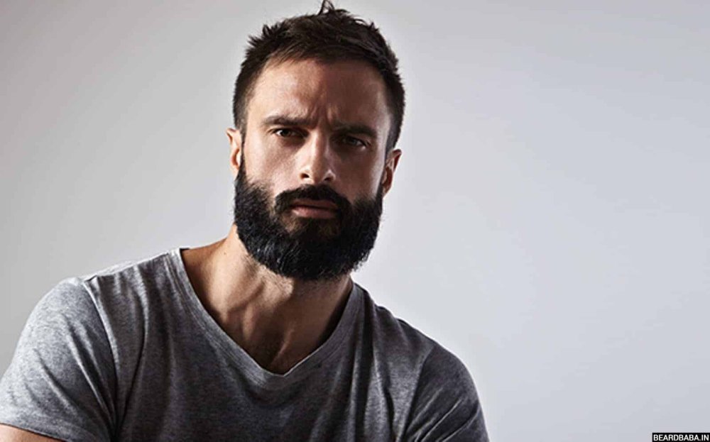 Бородатый брутальный