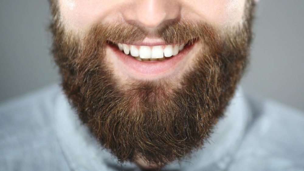 Брутальный мужчина с бородой