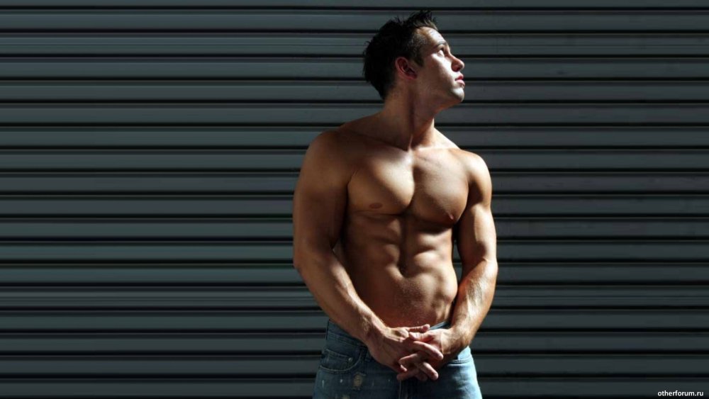 Красивые накаченные парни
