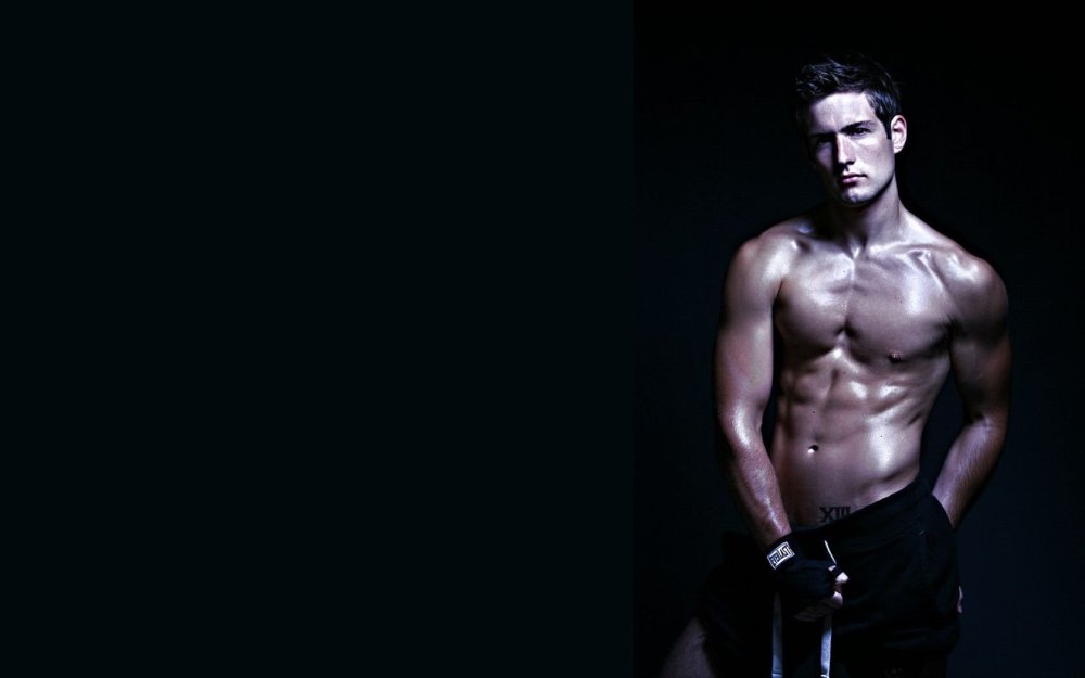 Обои на рабочий стол мужчины