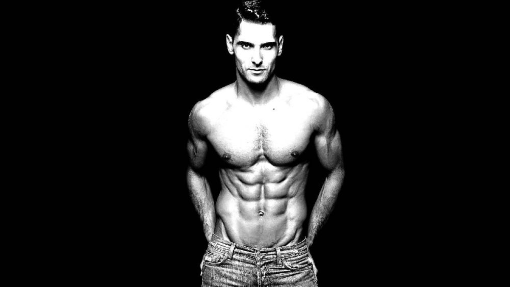 Накаченные парни