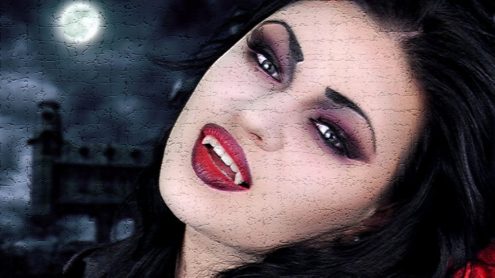 Девушка с кровавыми волосами