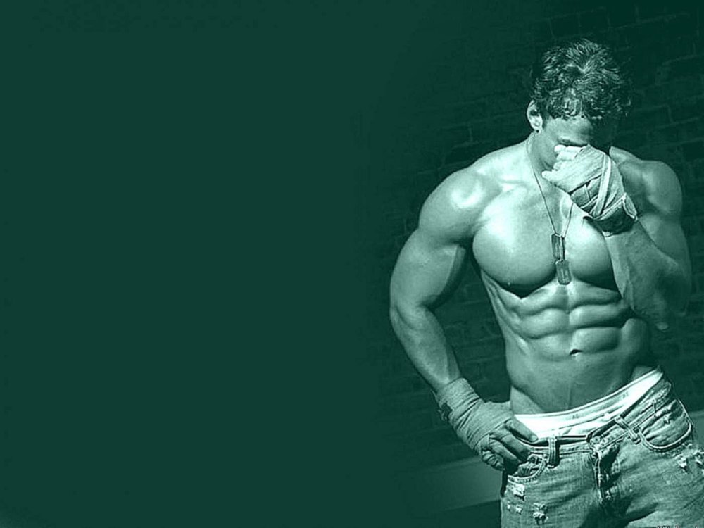 Накаченные парни