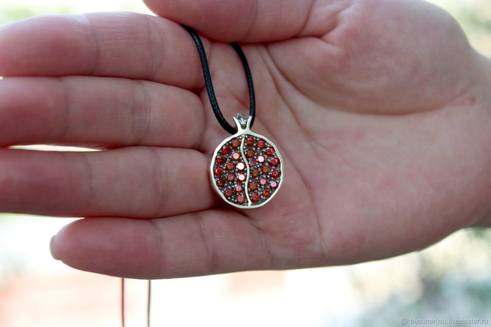 Кулон серебро 925 проба с гранатом