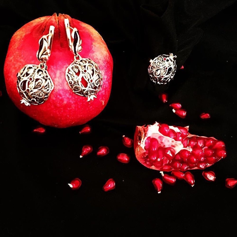 Гранат армянский символ