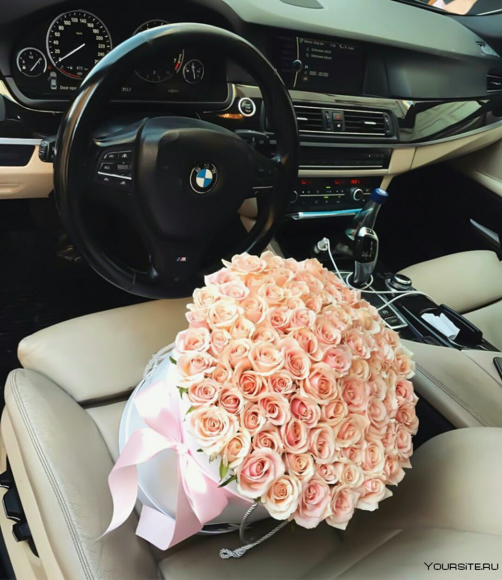 БМВ х6 с цветами