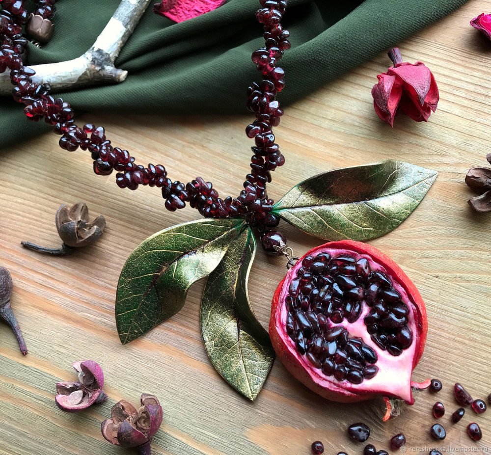 Украшения с гранатом Малайа