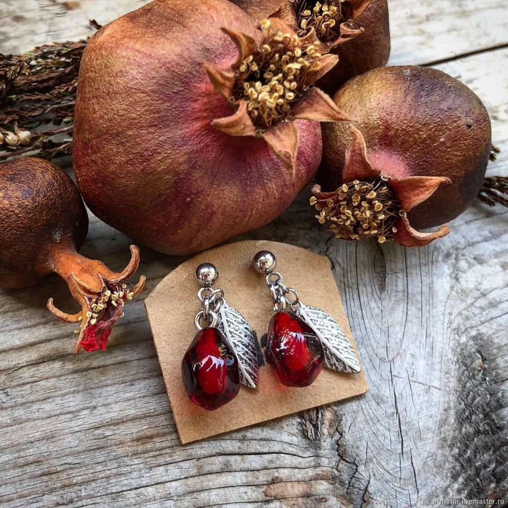 Гранатовые сережки