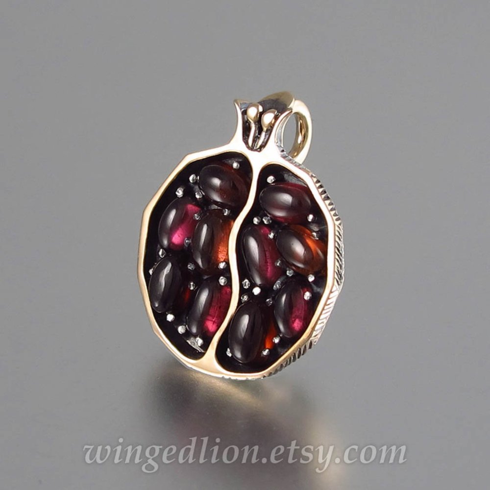 Кулон g & s Garnet Prague белый камень