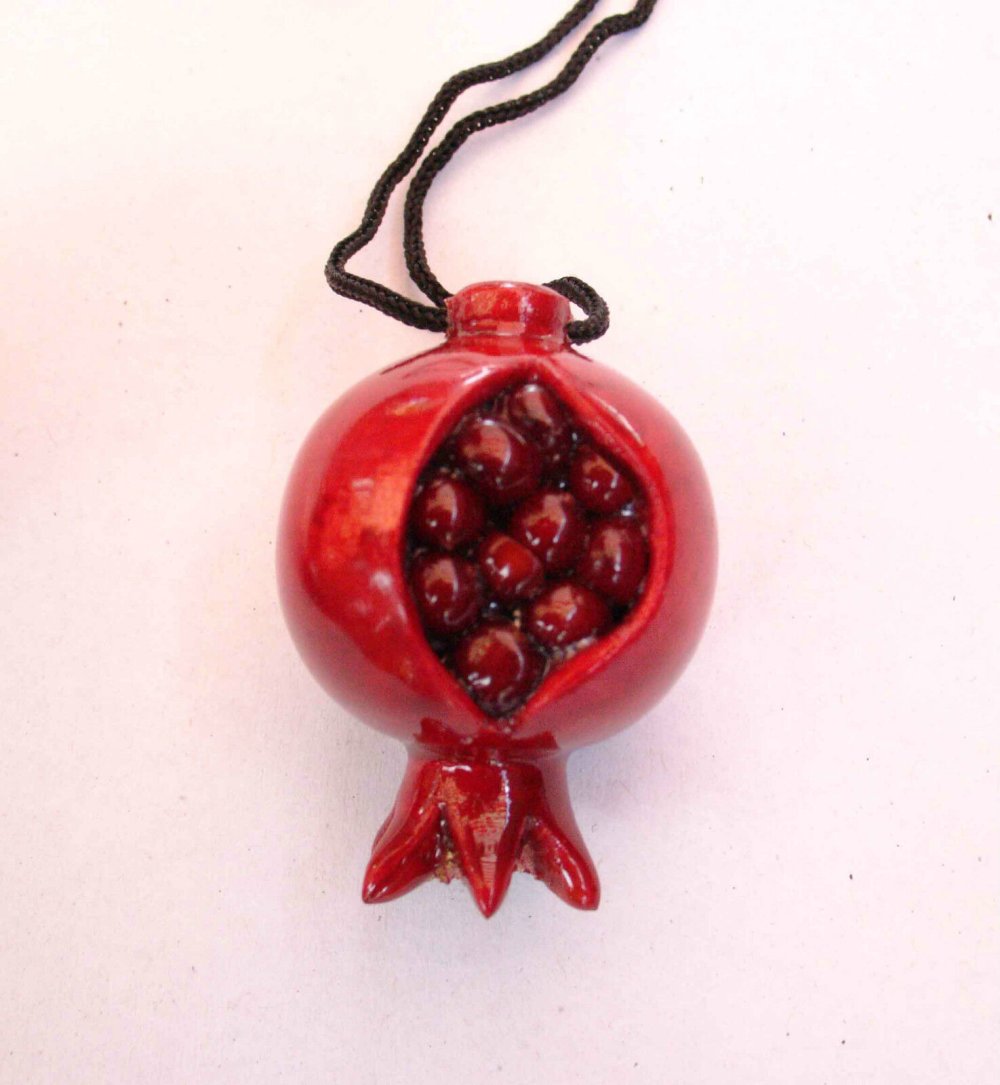 Армянский кулон гранат