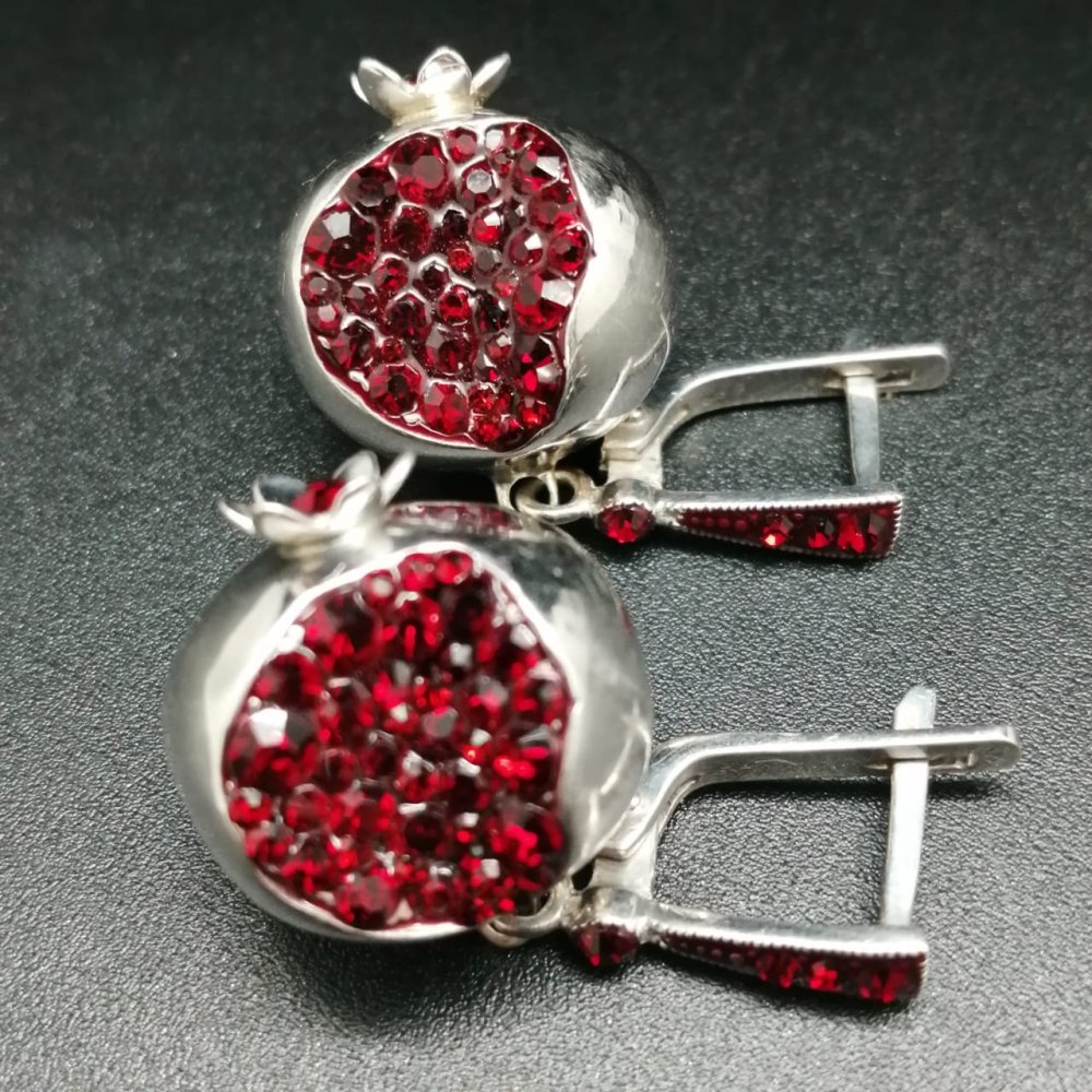 Саркисян серебро гранат