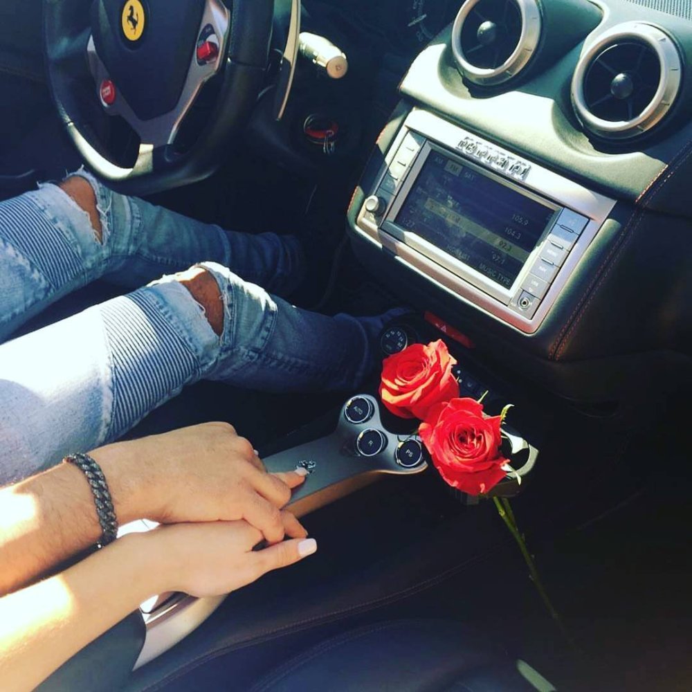 Картинки влюбленных в машине