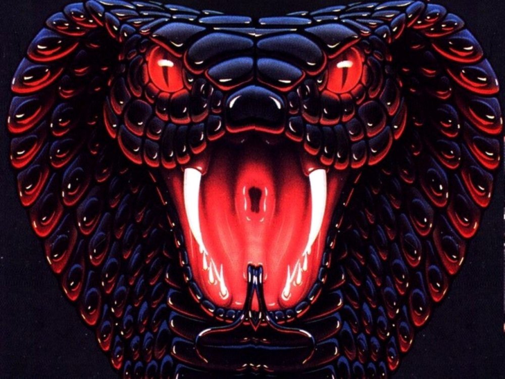 Красный глаз змеи