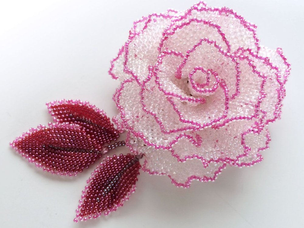 Плетение бисером розы
