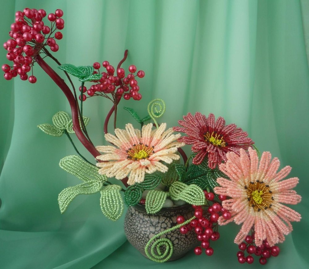 Осенние букеты цветов из бисера