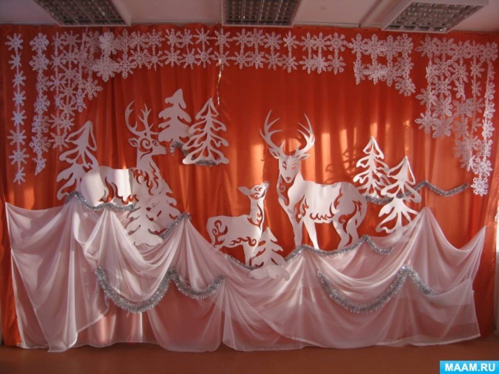 Украшение зала на новый год в детском саду