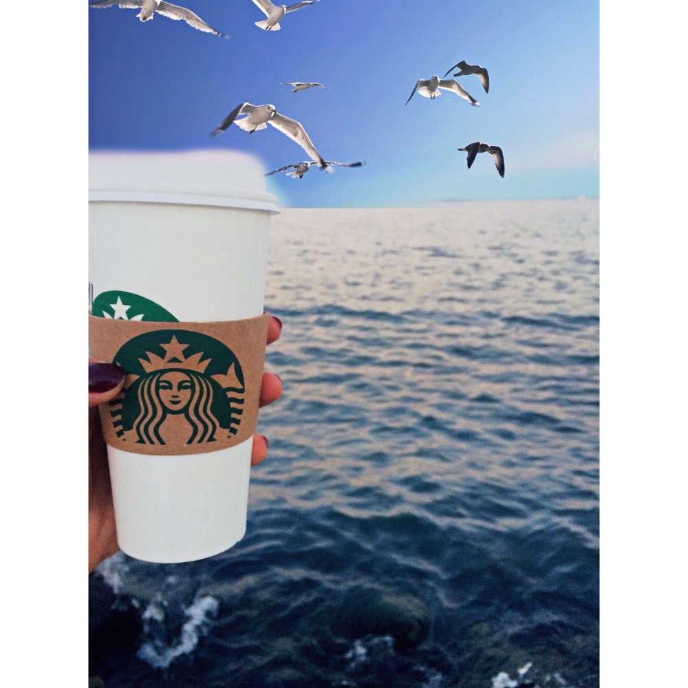 Кофе в стакане море