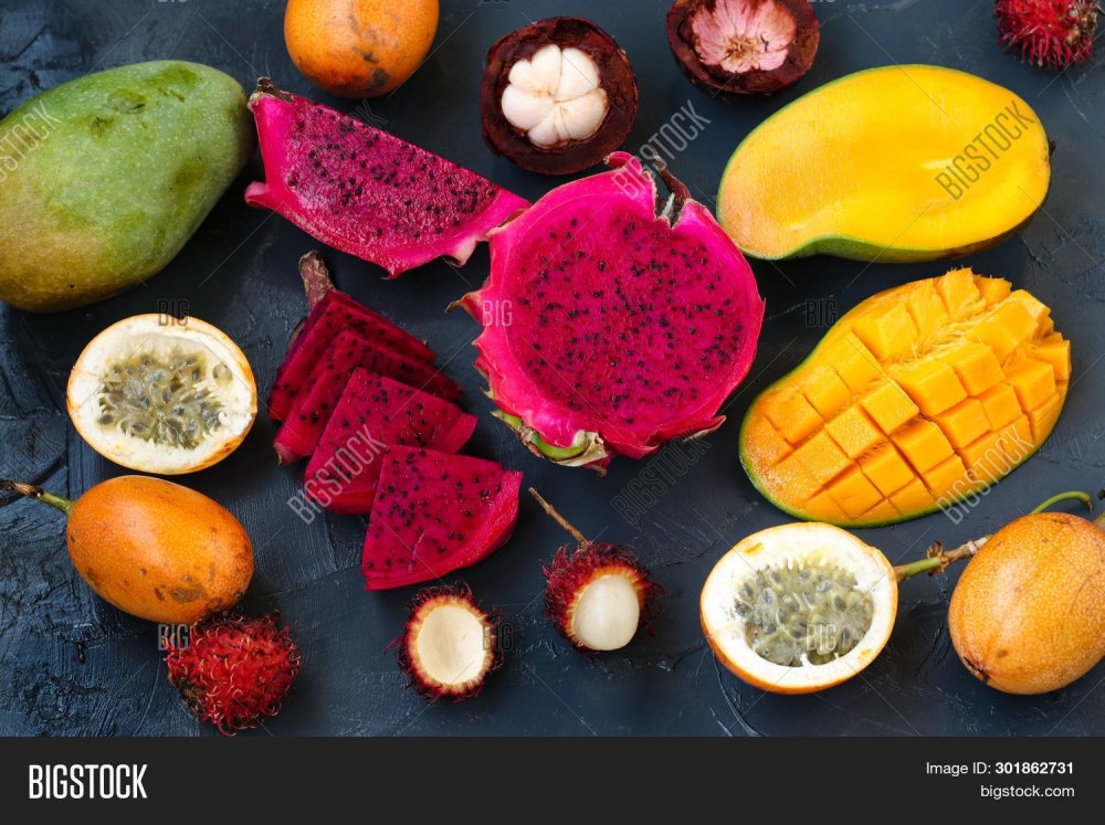 Драконий фрукт и мангустин