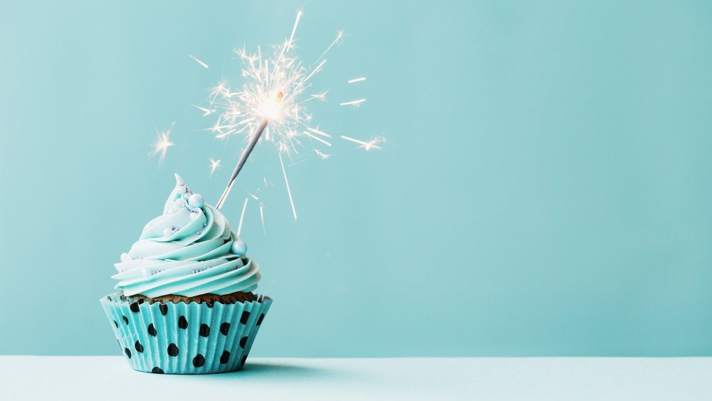 С днём рождения Минимализм