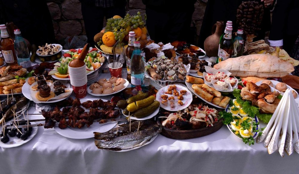 Супра грузинское застолье