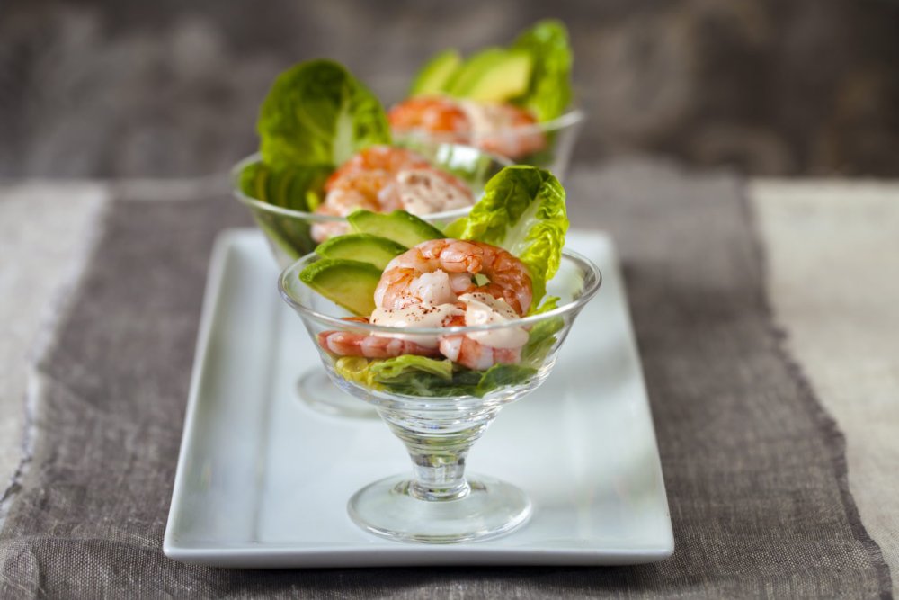 Салат - коктейль «Оливье с креветками»