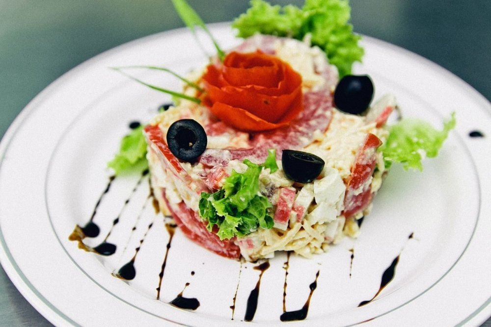 Салат деликатесный