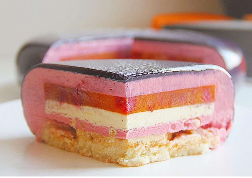 Торт манго малина маракуйя