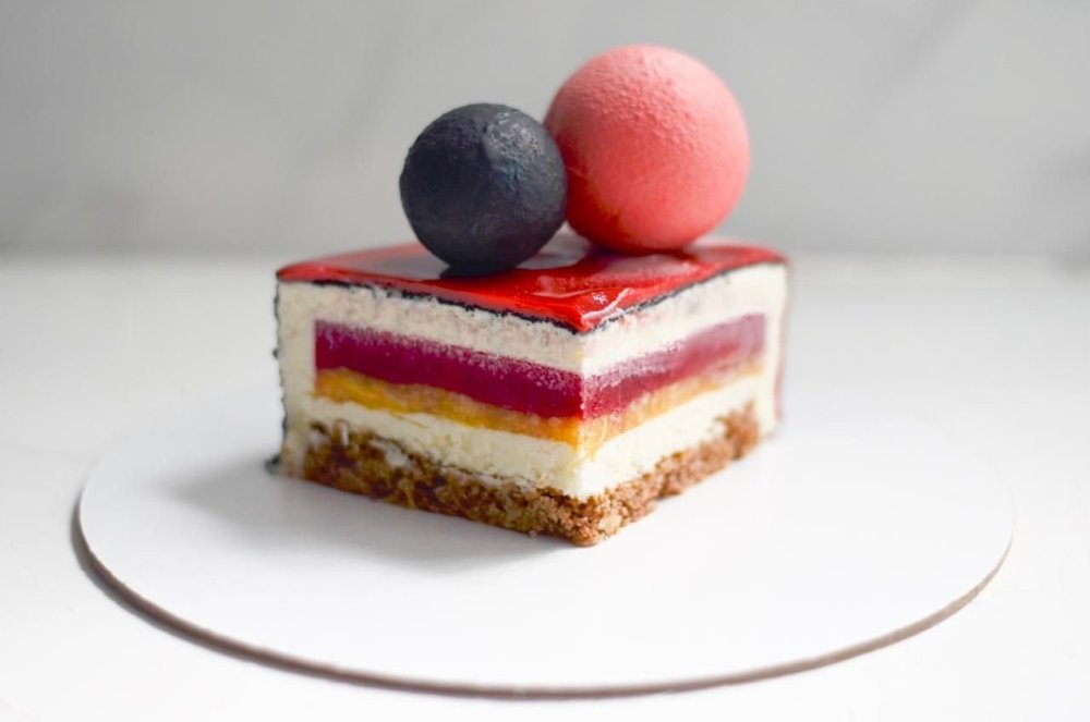 Муссовый торт пина Колада