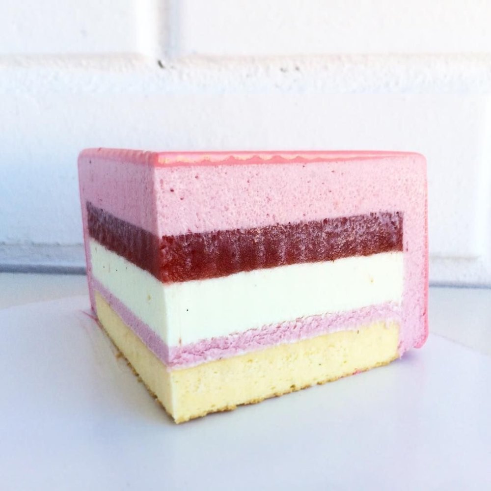 Муссовый торт малиновый пломбир